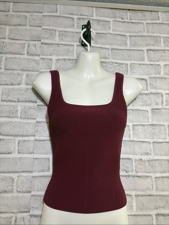 Babaton Tops - Babaton Ribbed Square-Neck Tank Top - Wine, medium